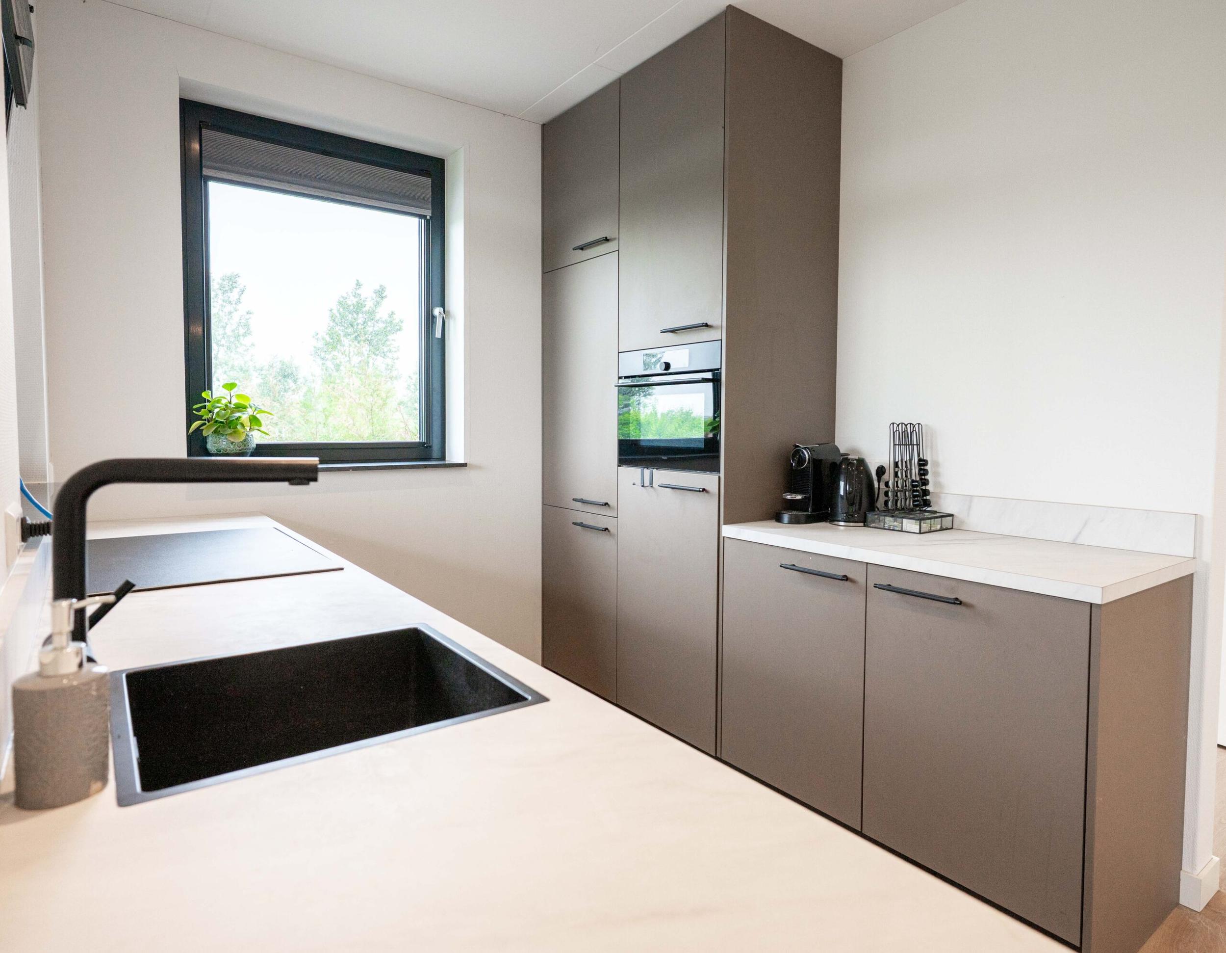 Binnenkijken bij Moderne ontzorgwoning in Ommeren Villea 4